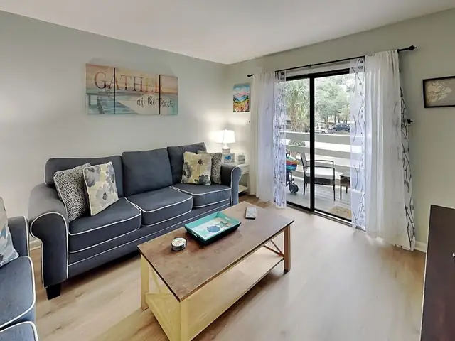 Living room at Fiddler’s Cove 10G